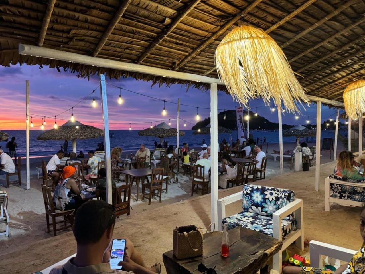 Hotel Ambatoloaka Nosy Be Exterior photo